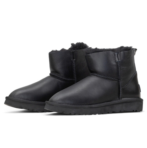 UGG Classic Mini Zip Black