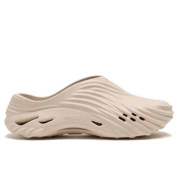 Crocs Echo Wave Clog Almond