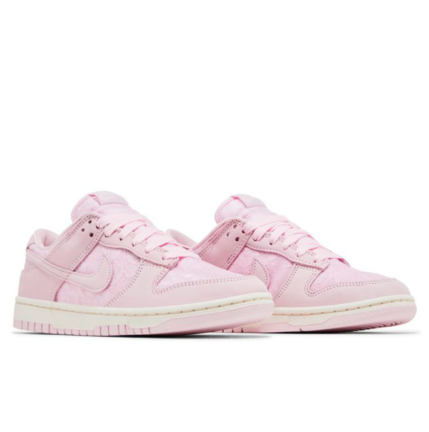 Nike Dunk Low Lace Pack Regal Pink HJ5870-600